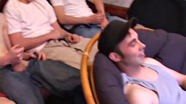 5 Amateurs Gay Sex Orgy