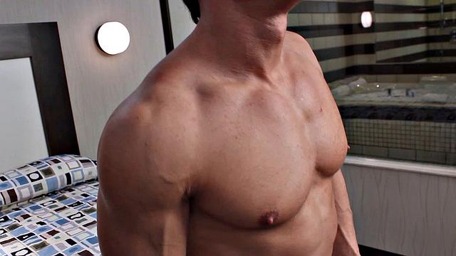 Newbie Muscle Hunk Solo - Maskurbate