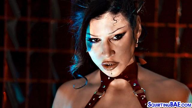 Big lingerie bae pussysmashed in a 3way