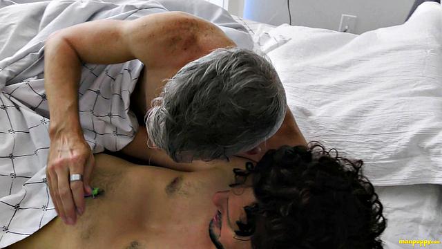 Джои Филипп и Ричард Леннокс доминируют друг над другом в дикой гей-фантазии