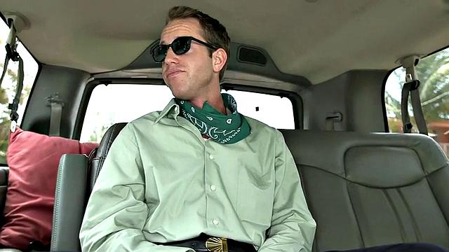 Fooled guy got handjob in car