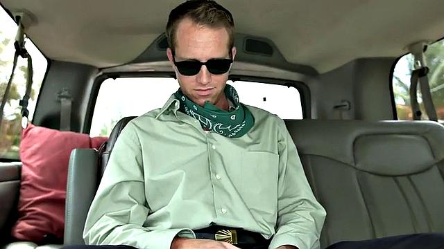 Fooled guy got handjob in car