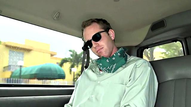 Fooled guy got handjob in car