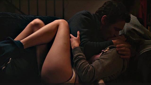 Emma Roberts erotic scenes