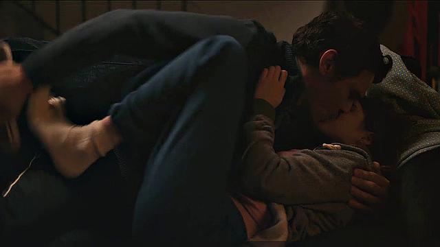 Emma Roberts erotic scenes