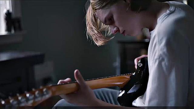 Emma Roberts erotic scenes