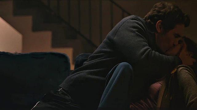 Emma Roberts erotic scenes