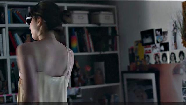 Emma Roberts erotic scenes