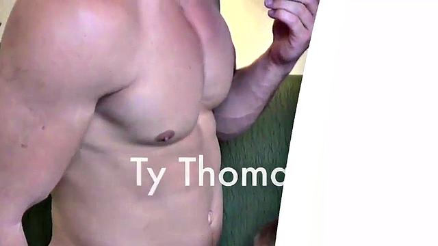 wild gay loves bottom fucking in threesome in anal hole