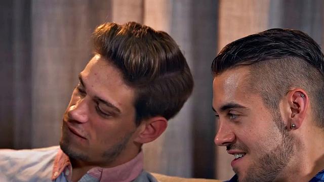 Bisex babes in 4some pussybanging by lucky guys