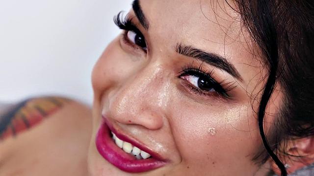 Bigbooty amateur babe doggystyled after teasing in bath