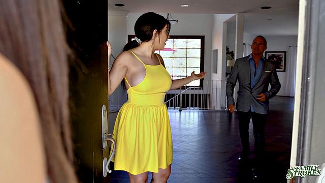 Трахаюсь с мужем сестры на камеру, сперма на лицо в конце.