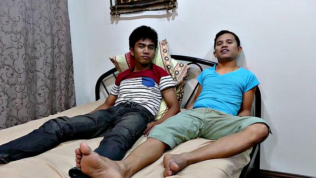 This Asian straight boy is a real looker. And his smile is enough to send me over the edge. Alex couldn't wait to get his mouth wrapped around this cute boy's cock. Robin has never had a gay blowjob before, so he was not sure what to expect.