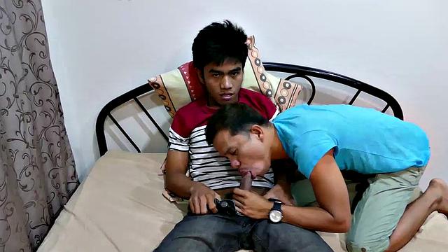 This Asian straight boy is a real looker. And his smile is enough to send me over the edge. Alex couldn't wait to get his mouth wrapped around this cute boy's cock. Robin has never had a gay blowjob before, so he was not sure what to expect.