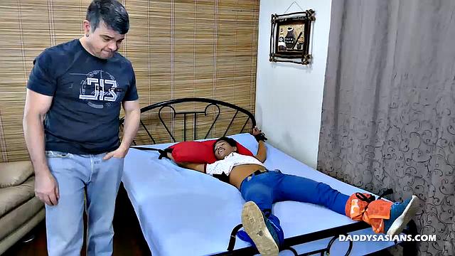 When a Stranger Comes to Tickle