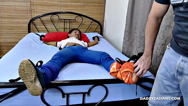 When a Stranger Comes to Tickle