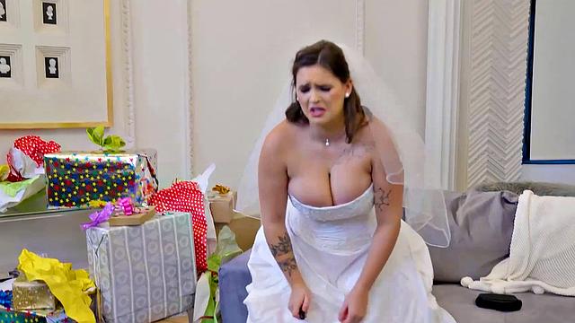 VIP4K. Bride spreads her legs in front of the wedding planner