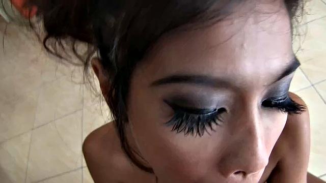 Kitti and 6 Asian Girls Gone Wild