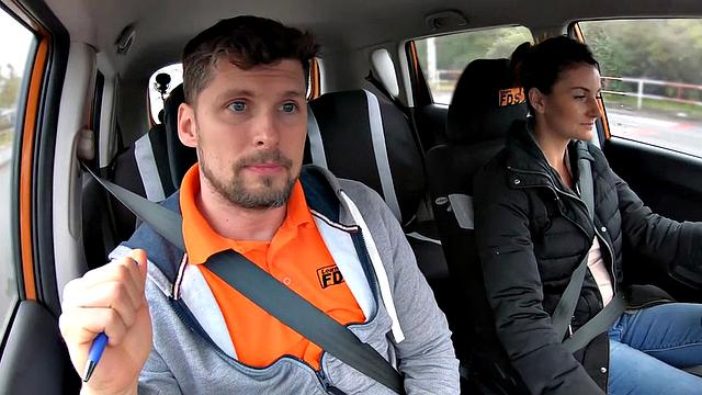 Drive babe rammed in car after deepthroating cock