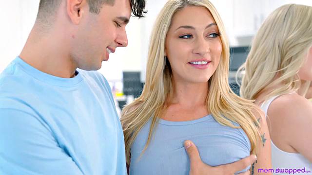 Coming Together For Easter - S3:E6