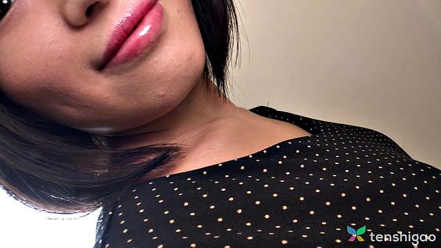 глянь как эри моримия дразнит в соблазнительном белье