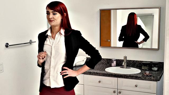 Мамаша-риэлторша теряет сделку, но получает жирный ббк и сперму внутрь