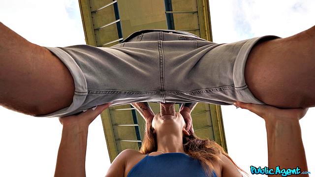 чешская рыжая отчаянно трахается за деньги прямо у дороги