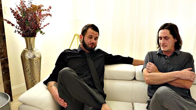 Mesmerized bottom fucked bareback by inked top jock