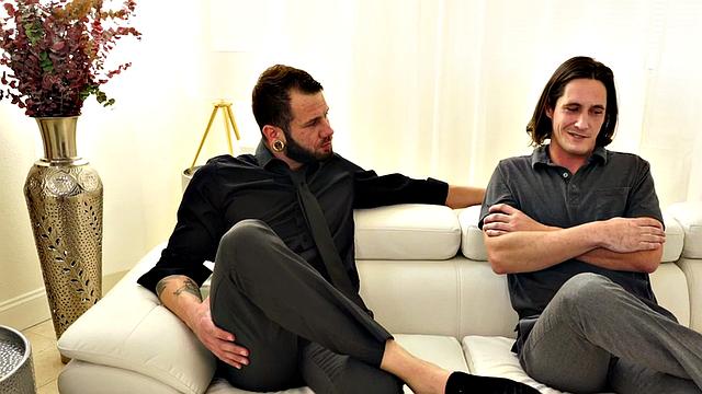 Mesmerized bottom fucked bareback by inked top jock