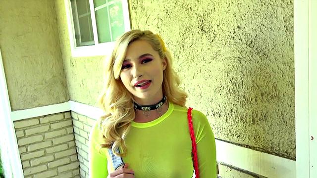 Gagging 21yo slut rims BFs asshole before pussybanged