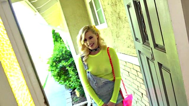 Gagging 21yo slut rims BFs asshole before pussybanged