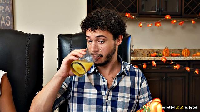 Thankful For Giving MILF