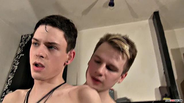 Twinky Slut Aaron Takes 2 Dicks - Aaron Aurora, Kamyk Walker &amp; Skye Romeo