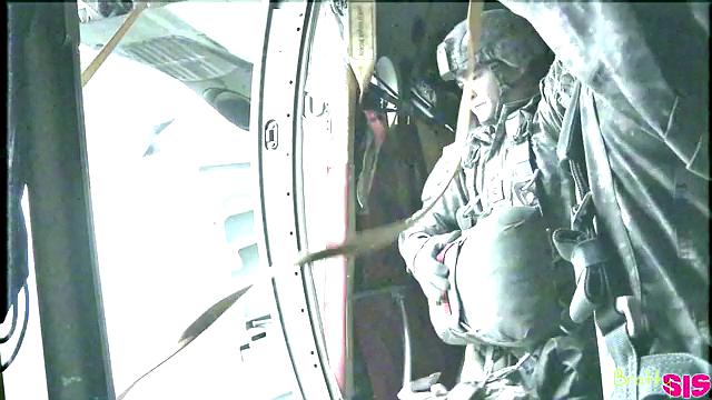 Sis Loves A Man In Uniform - S14:E2