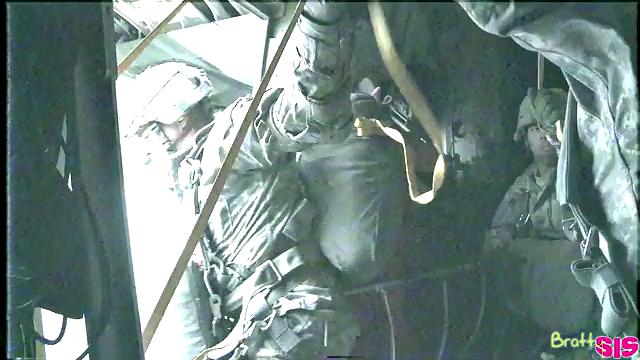 Sis Loves A Man In Uniform - S14:E2