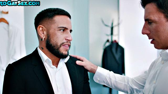 Foot fetish Black tattooed stud enjoys anal with BF