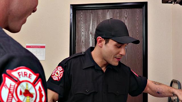 Muscular coworkers bareback after blowjob