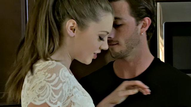 Hot chick in the dark gets her trimmed pussy licked & throat fucked in solo action