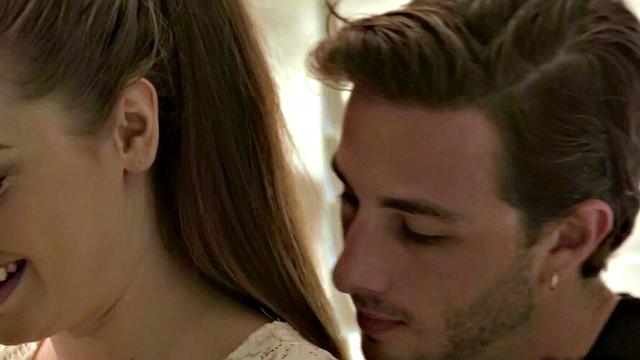 Hot chick in the dark gets her trimmed pussy licked & throat fucked in solo action