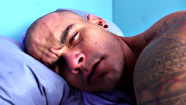 Big boy Oscar is back for a solo jack off, giving us an opportunity to focus on his large dick. With that shaved head, he can look a bit intimidating, which probably explains why he worked as ac op for a while. 