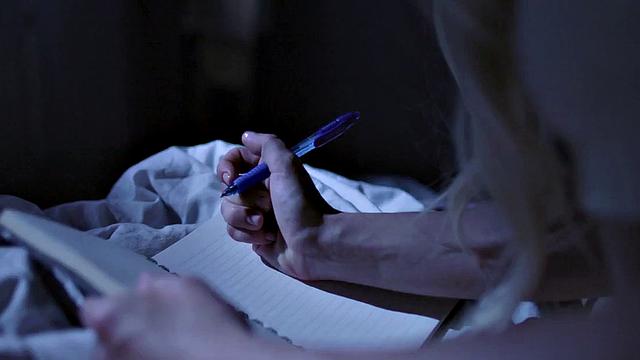 Cutie babe gets pussylicked by BBC man