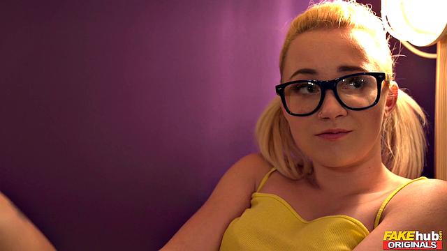 Fake Family: Dorm Inspection