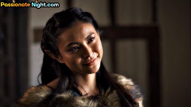 Когда большая попа заводит любовника верхом, а он не успевает отдышаться - вот она, романтика для взрослых.