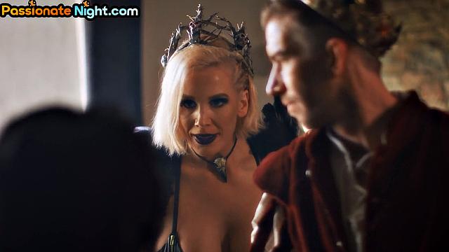 Cumthirsty big babe bouncing hard