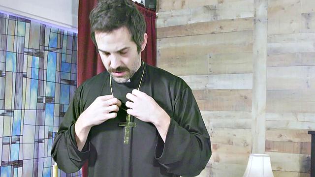 Beauty and the Priest Vo e3