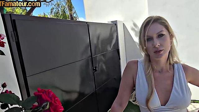 Amateur DTF MILF loves to fuck in outdoor POV
