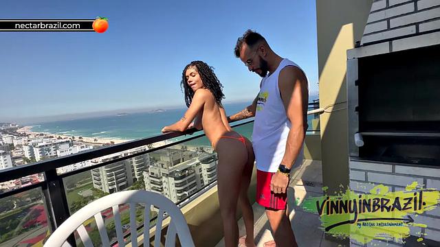 подцепил актрису на улице - дома дал ей в задницу как в кино