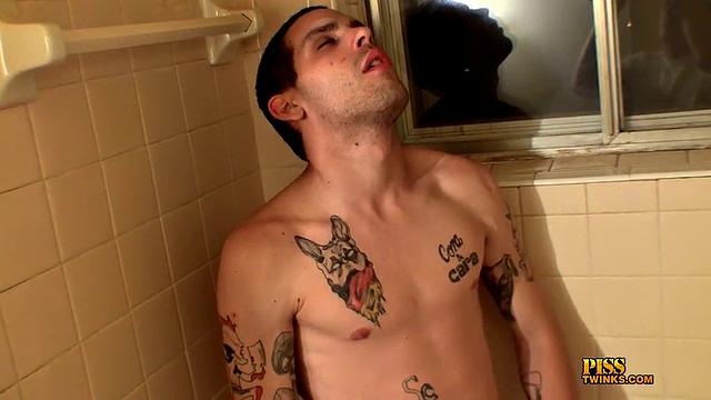 Pee-Shy Punk Shows Off His Dick - Drac Ladder