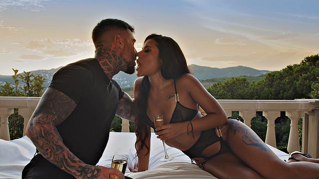 Ravishing brunette, Andrea Retali, shares a fuckfest session against the backdrop of a handsome sunset - a XXX porn scene!