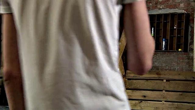 Связан и дрочит - Ксавьер Сибли и Эштон Брэдли